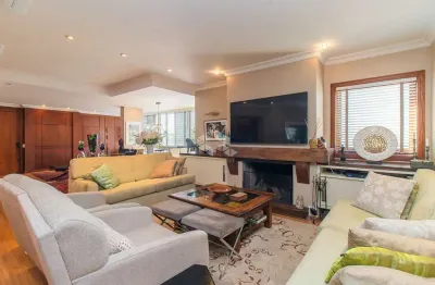 Apartamento amplo com lareira e churrasqueira na cel. bordini