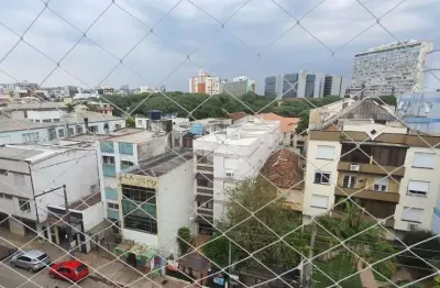 Apartamento jk reformado na cidade baixa próximo a redenção, ufrgs, santa casa e tribunais