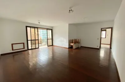 Apartamento com 4 quartos sendo 1 suíte e 2 vagas no coração do centro de florianópolis