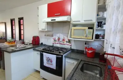 Casa com 2 quartos com 110m² no loteamento pitangueiras, bairro harmonia.