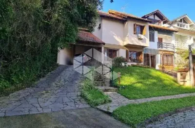 Casa com 3 quartos à venda na Rua Edgar Luiz Schneider, 12, Jardim Isabel, Porto Alegre