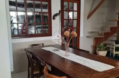 Casa com 3 quartos à venda na Rua Lloyd de Andrade Polidoro, 106, Ipanema, Porto Alegre
