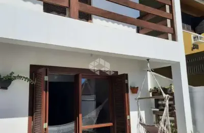 Casa com 3 quartos à venda na Rua Lloyd de Andrade Polidoro, 106, Ipanema, Porto Alegre