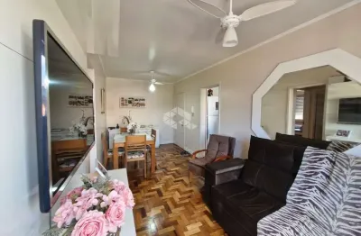 Apartamento com 2 dormitorios, reformado, 1 vaga de garagem no bairro santa maria goretti, em porto algre.