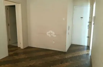 Crédito real vende apartamento de 1 dormitório próximo à santa casa, no centro histórico de porto alegre-rs