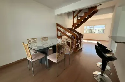 Casa/sobrado em condomínio fechado com 3 dormitórios, 1 suíte, garagem e pátio no bairro hípica