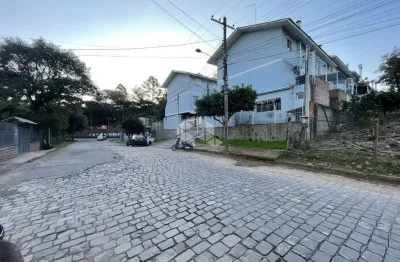 Sobrado com 2 dormitórios e 1 vaga de garagem no de zorzi