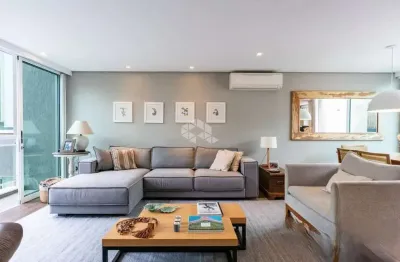 Casa em condomínio à venda com 271m², 3 dormitórios, 1 suíte, 2 vagas, no bairro vila assunção em porto alegre