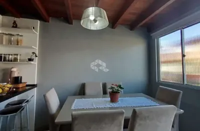 Casa sobrado à venda em condomínio fechado com 2 quartos