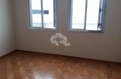 Excelente apartamento de 2 dormitórios transformado em 3 todo reformado próximo av. ceará