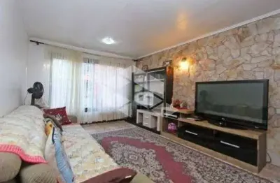 Casa no bairro medianeira, no alto da r. clemente pinto, 3 dormitórios, sendo 1 suíte e lareira