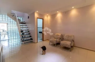 Sobrado à venda na Parada Inglesa com 92m², 3 dormitórios e 2 vagas