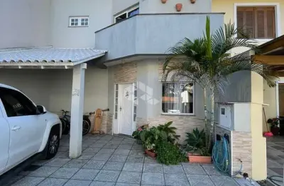 Casa em condomínio fechado com 3 quartos à venda na Rua Deputado Hugo Mardini, 1780, Passo das Pedras, Porto Alegre