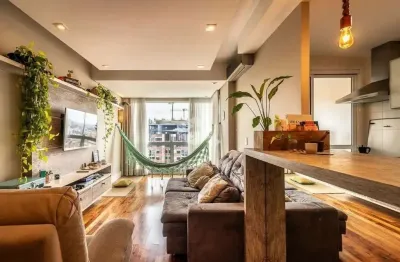 Apartamento 2 dormitorios suite andar alto com vista, 2 vagas de garagem.