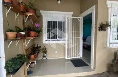 Casa térrea 2 dormitórios 1 banheiro e 2 vagas na hípica zona sul poa.