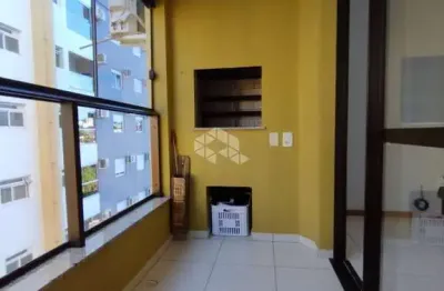 Apartamento semi mobiliado com 3 dormitórios com suíte, sacada e churrasqueira, garage coberta, bairro uglione, santa maria rs