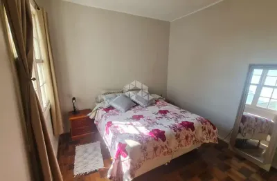 Apartamento à venda de 02 dormitórios, bairro floresta - porto alegre rs