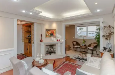 Apartamento 3 dormitórios com 3 garagens e elevador no auxiliadora próximo a carlos gomes