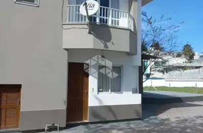 Casa com 03 quartos/dormitórios no bairro pedra branca, em palhoça- sc