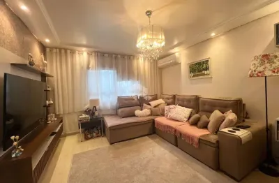 Casa sobrado de 190m², com 3 quartos, 1 suíte, 4 banheiros e 3 vagas no bairro moinhos de vento