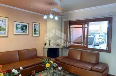 Casa com 3 quartos à venda na Rua Breno Martins, 72, Ipanema, Porto Alegre