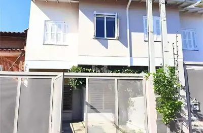 Seminovo, 3 dormitórios (1 suite), 2 vagas, 3 banheiros (1 lavabo) e churrasqueira no são sebastião