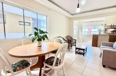 Apartamento de 3 dormitório de frente mobiliado com box/vaga de garagem no centro em capão da canoa