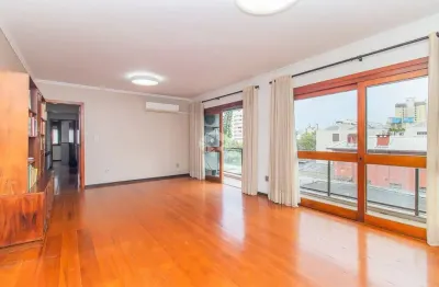 Apartamento com 3 dormitórios, suite e dependencia empregada