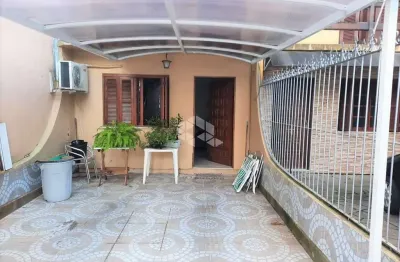 Casa com 2 quartos à venda na Rua José Júlio Krebs, 58, Hípica, Porto Alegre