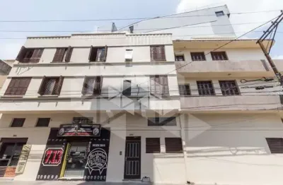 Apartamento desocupado à venda no centro de porto alegre, com 2 dormitórios, churrasqueira e sacada