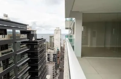 Apartamento com 4 suítes e 2 vagas de garagem no coração da meia praia