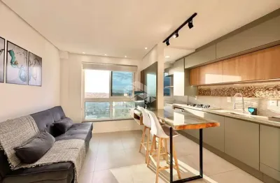 Apartamento de 02 quartos/suítes, mobiliado e decorado, com box/vaga de garagem, no bairro zona nova, em capão da canoa.