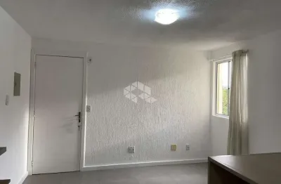 Apartamento semi mobiliado de 2 quartos bem localizado na Vila Nova