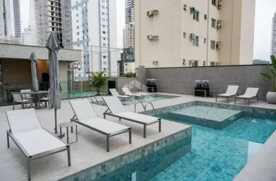 Apartamento 4 quartos e 6 vagas no centro de balneário camboriú
