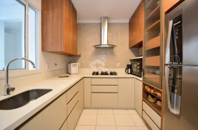 Apartamento com 3 quartos sendo 1 suíte e 2 vagas de garagem no jardim atlântico florianópolis