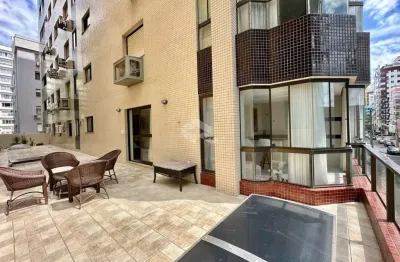 Apartamento com 3 dormitórios sendo 1 suíte, no centro próximo ao mar com terraço!!