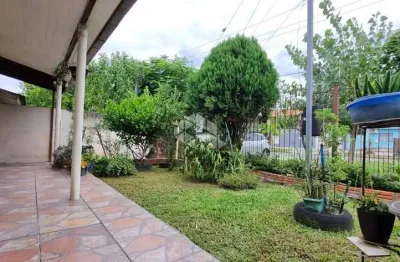 Casa à venda 3 quartos, 2 banheiros, garagem, pátio amplo, no bairro hípica, poa/rs