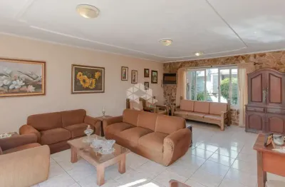 Casa com 3 quartos à venda na Rua Professor Ulisses Cabral, 341, Chácara das Pedras, Porto Alegre