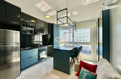 Apartamento 01quarto/dormitório, mobiliado com 1 vaga/box, no centro de capão da canoa/rs.