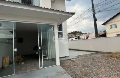 Casa sobrado de 2 dormitorios no bairrobela vista-palhoça/sc
