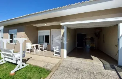 Viva o melhor de capão novo: casa 3 quartos com suíte, lazer e tranquilidade para toda a família!