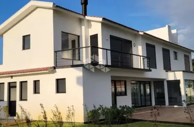 Casa no condomínio green village em xangri-lá à venda, com 3 quartos/dormitórios, 2 vagas/box, no condomínio green village golf club, xangri-lá/rs