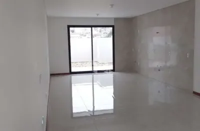 Sobrado de três quartos, sendo uma suíte em barreiros - são josé/sc