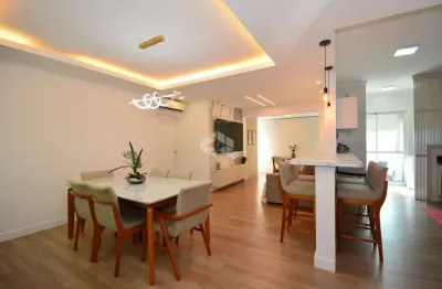 Apartamento mobiliado com vista para o mar 3 quartos sendo 1 suíte e 2 vagas no estreito florianópolis