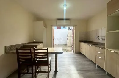 Casa térrea, 3 domritórios, 2 vagas de carro, bairro são josé, canoas