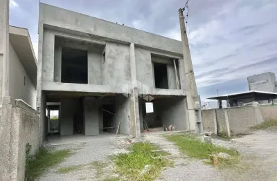 Casa sobrado com 3 dormitorios sendo 1 suíte em forquilhas, em são josé - sc à venda