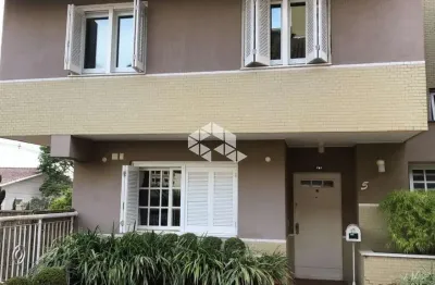 Casa em condomínio fechado com 3 quartos à venda na Rua São Leopoldo, 429, Chácara das Pedras, Porto Alegre