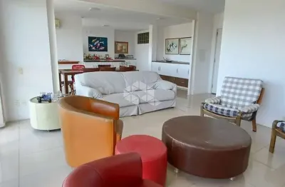 Apartamento com 3 quartos à venda na Rua Carlos Huber, 442, Três Figueiras, Porto Alegre