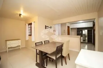 Cobertura 03 dormitórios ,100m² área privativa, vaga de garagem, bairro Medianeira em Porto Alegre.