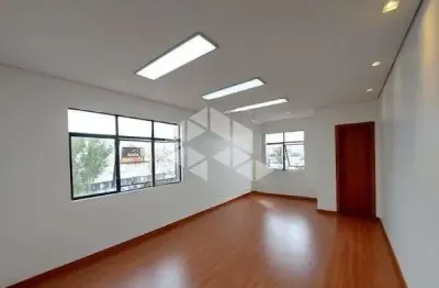 Sala Comercial à venda com vaga de garagem na avenida Ceará em Porto Alegre /RS.
